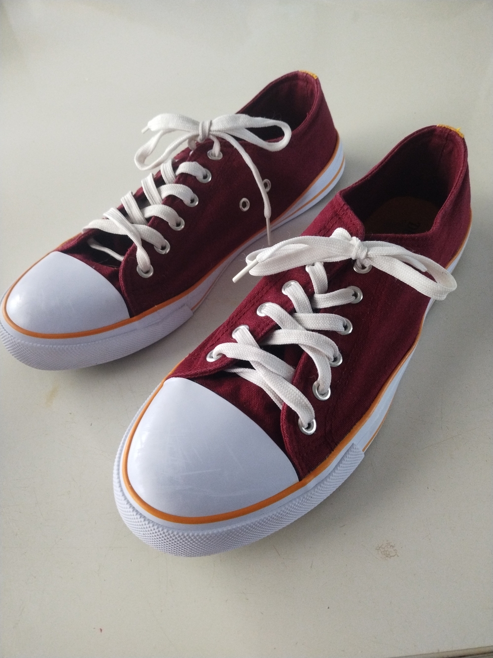 Dept 222 Maxy Women’s Burgundy Canvas Low-Top Sneakers with White Toe Size 10
